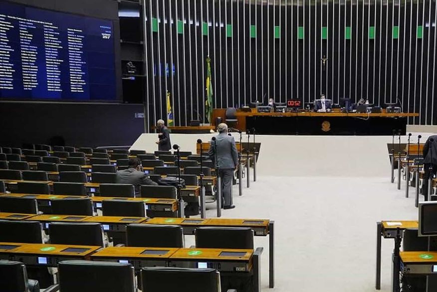 Senadores veem manobra do Congresso para STF destravar emendas