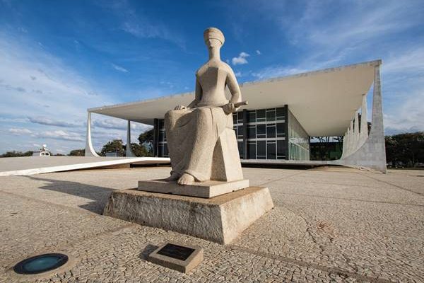 STF pede para MP acionar a justiça contra pais que não vacinam