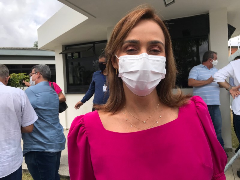 Ana Cláudia entrega cargo no Governo
