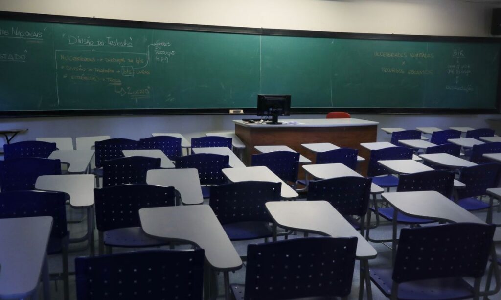 Quase mil e trezentas crianças e adolescentes das 10 cidades da região de São Bento foram excluídas da Educação, na pandemia, e UNICEF faz alerta