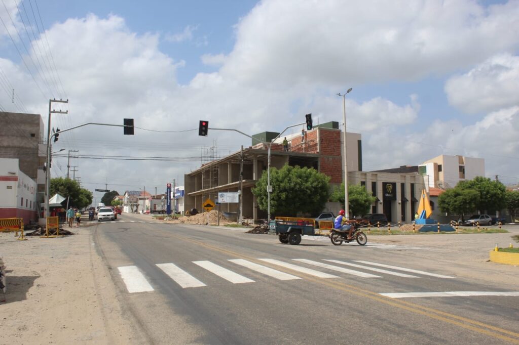 Prefeitura de São Bento implanta o primeiro semáforo do município