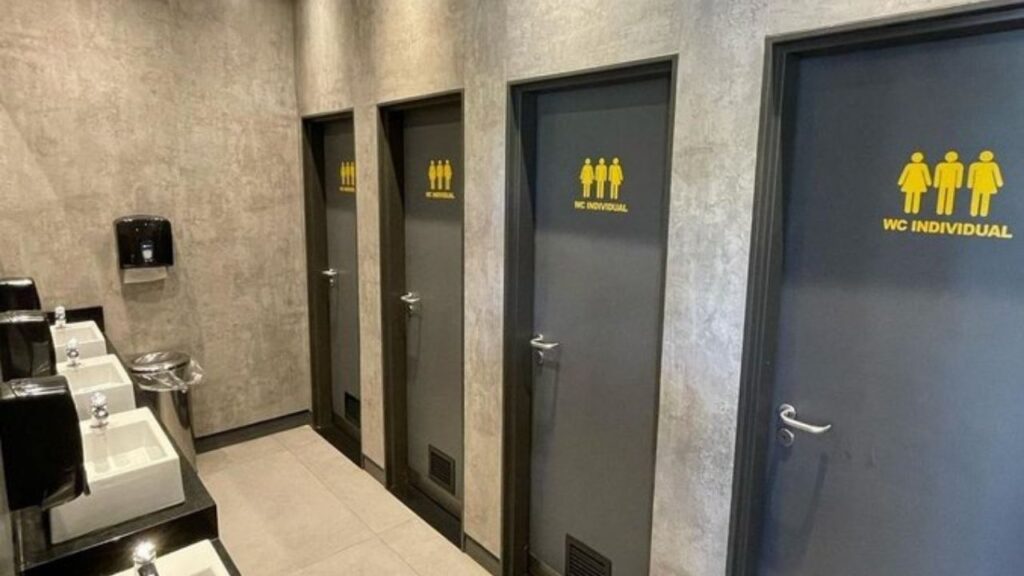 Projeto proíbe banheiros e vestiários públicos “unissex” em todo o País