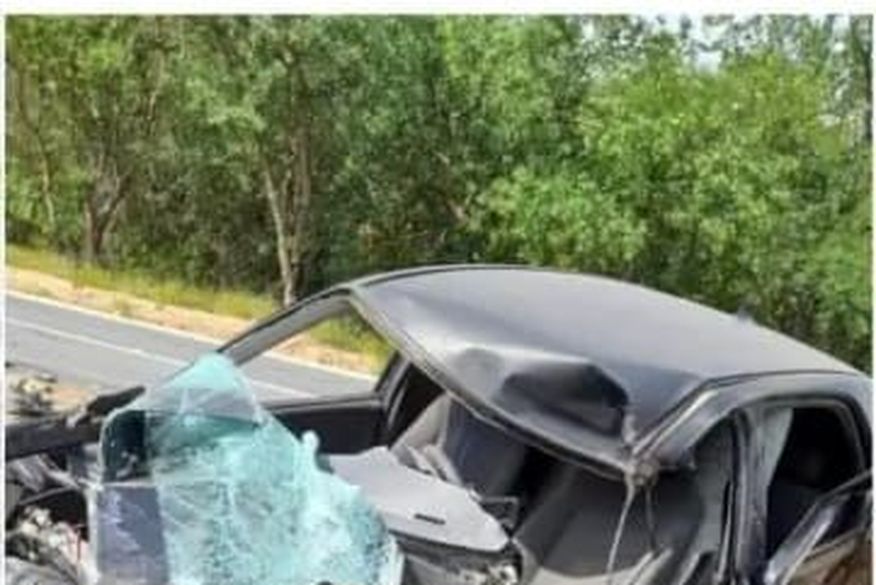 Acidente envolvendo carro e caminhão de bebidas deixa uma pessoa morta na Serra de Santa Luzia