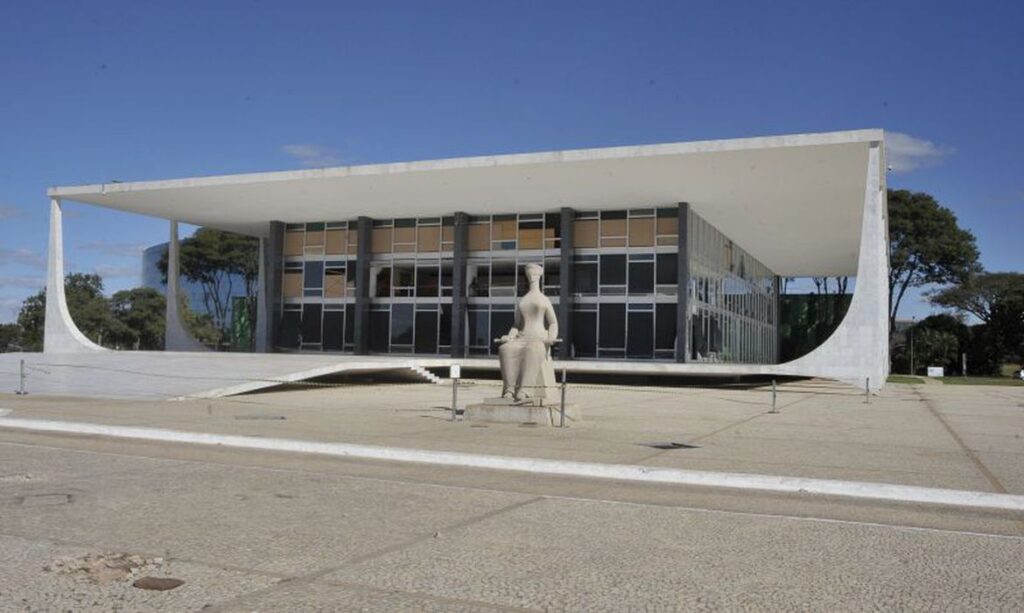 STF: Ministra autoriza inquérito para investigar ministro da Educação