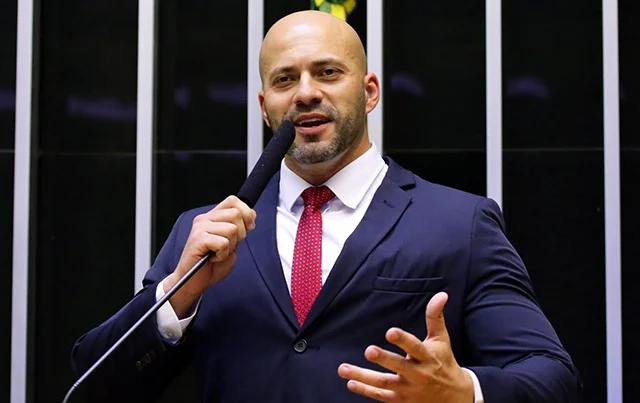STF condena Daniel Silveira à perda do mandato e a 8 anos de prisão
