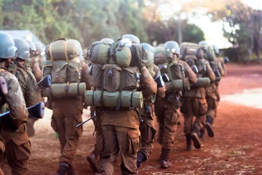Parlamentares apuram compra de próteses penianas pelo Exército