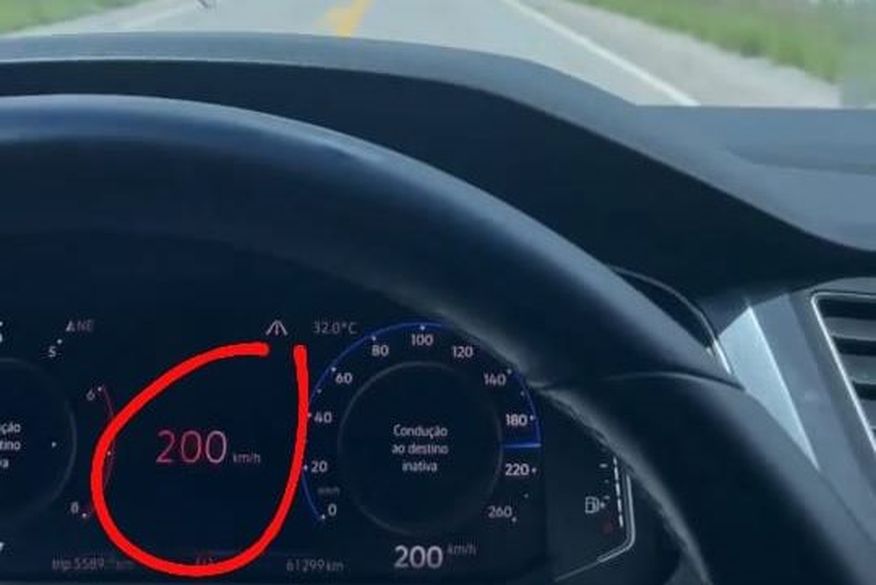 AVEXADO: prefeito de cidade paraibana se exibe nas redes sociais e grava vídeo dirigindo a 200 km/h; assista
