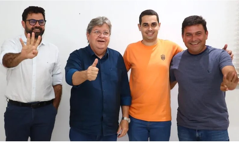 Prefeito e ex-prefeito do PL declaram apoio a João Azevêdo