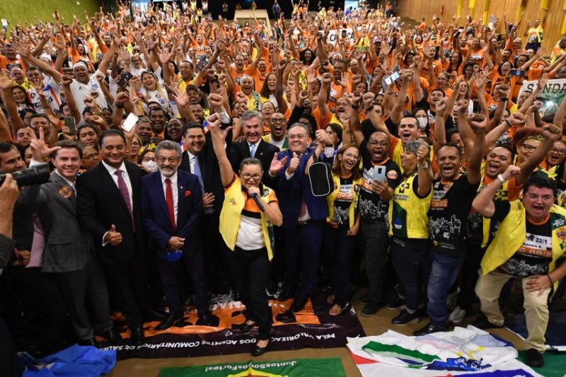 Senado aprova piso salarial de R$ 2,4 mil para agentes comunitários de saúde