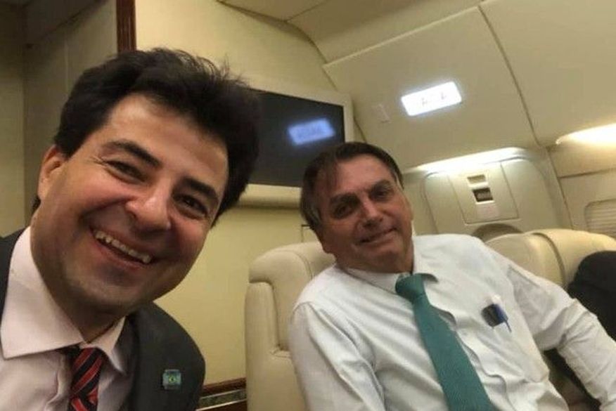 Bolsonaro troca comando do Ministério de Minas e Energia