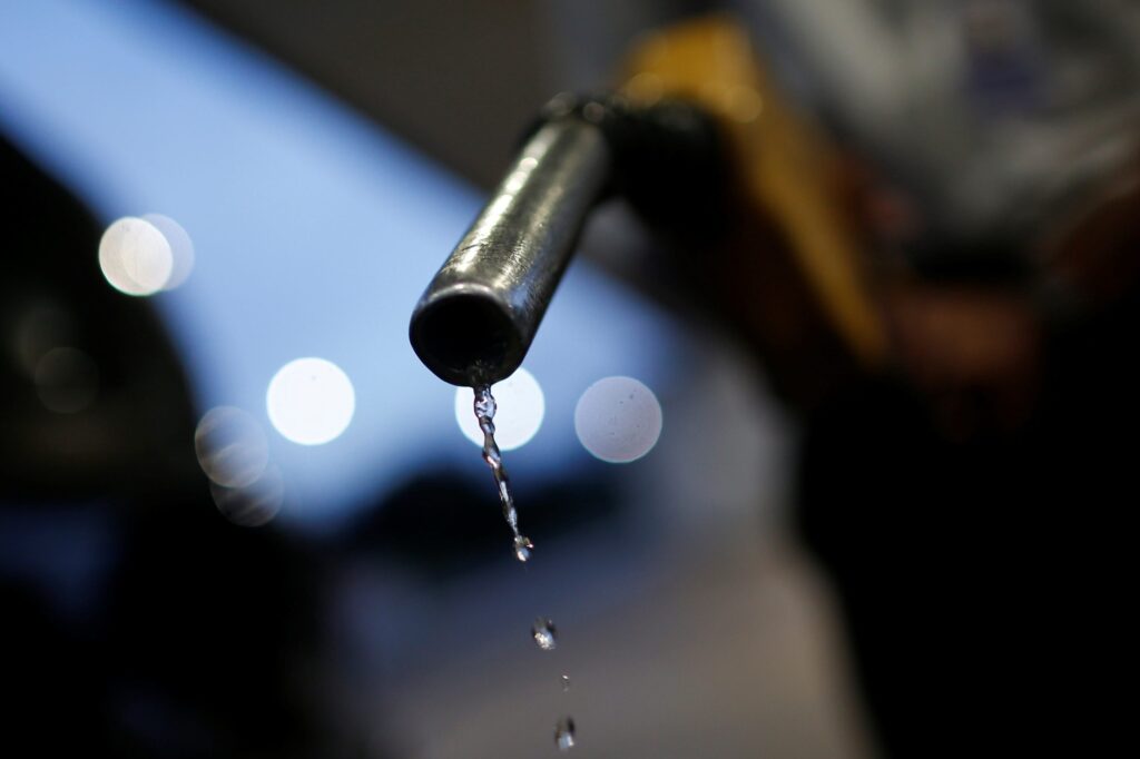 Líder do governo apresenta PEC que prevê R$ 29,6 bi para estados que zerarem ICMS sobre diesel e gás de cozinha
