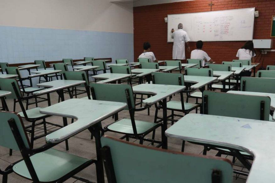 Mais de 300 professores aprovados em concurso público são convocados pelo Governo da Paraíba