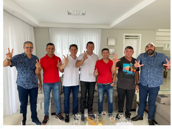 Veneziano recebe apoio do prefeito Chicão, do vice-prefeito João Novo, vereadores e lideranças de Serra Redonda