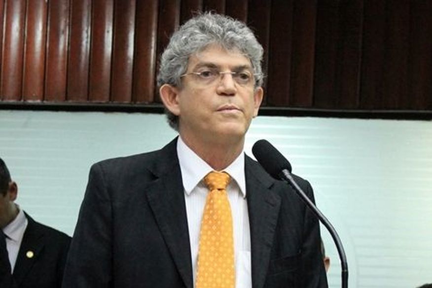 Defesa de Ricardo Coutinho diz que inelegibilidade continua em discussão no STF e aguarda avaliação da ministra Cármen Lúcia