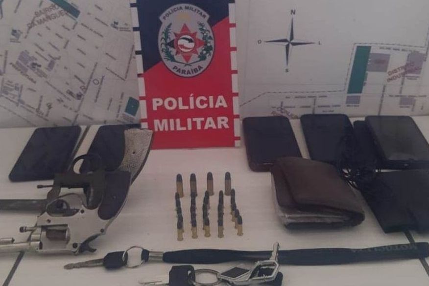 Polícia prende dois suspeitos de assalto em Pedras de Fogo, na Paraíba