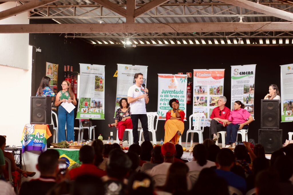 Veneziano participa de encontro da Articulação do Semiárido em Soledade e assina carta compromisso com garantias às comunidades integrantes