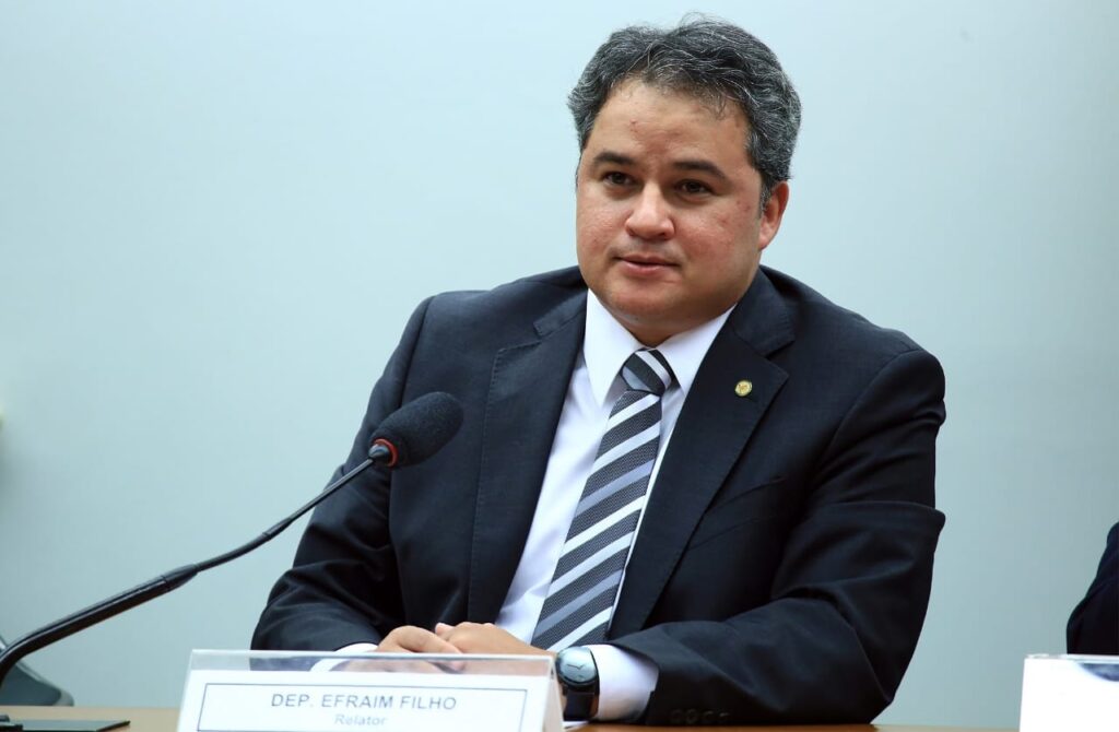 Pesquisa Real Big Data para o Senado: Sem Ricardo Coutinho na disputa, Efraim já lidera com 13 pontos de vantagem