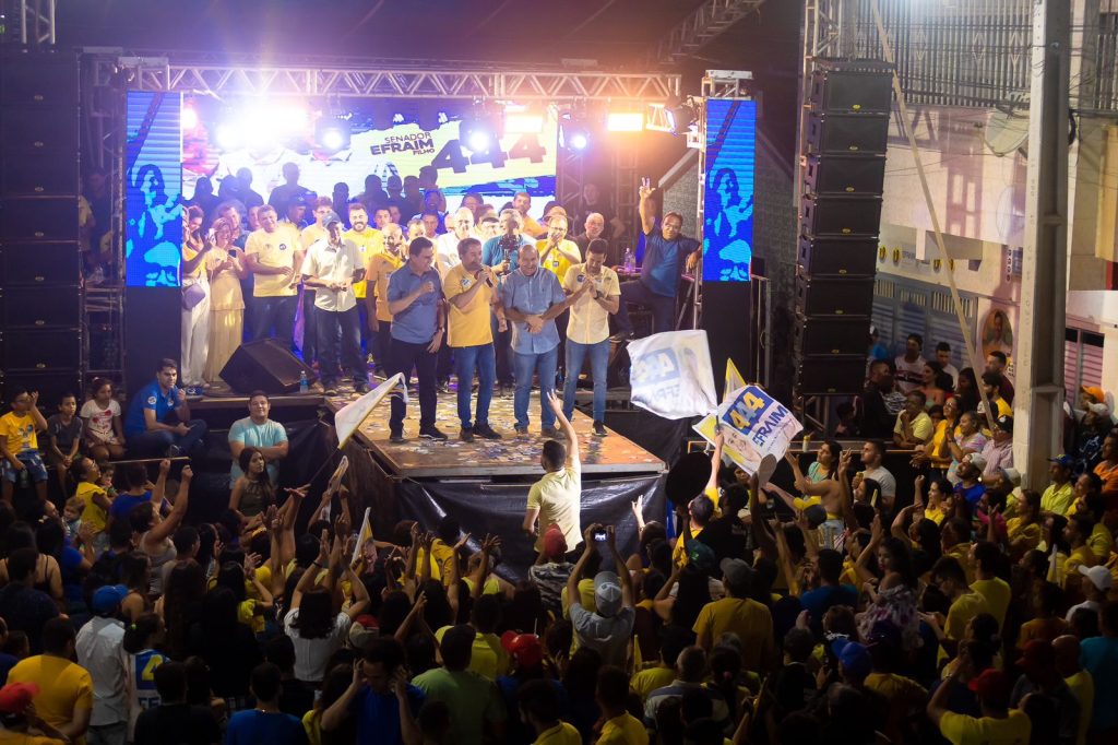 Se aproximando das eleições, Efraim tem fôlego de sobra e percorre sete cidades no fim de semana