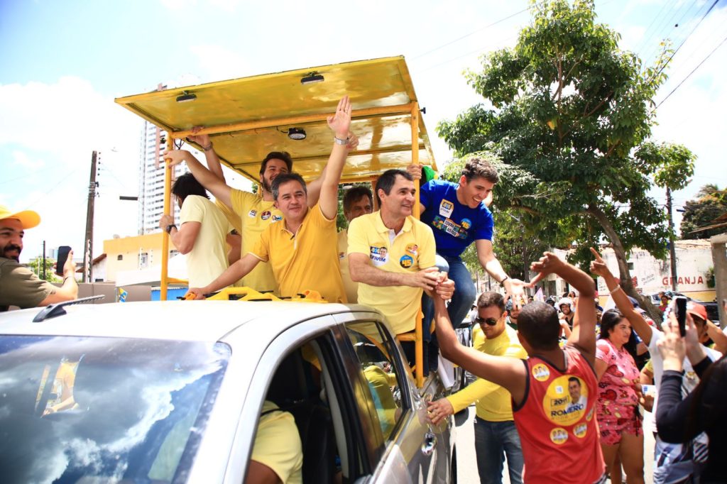 ‘Coragem pra mudar’: coligação de Pedro e Efraim arrasta uma multidão em Campina Grande