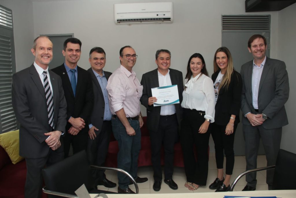 Reconhecimento: Efraim recebe certificado ‘Candidato Amigo da Advocacia Pública’