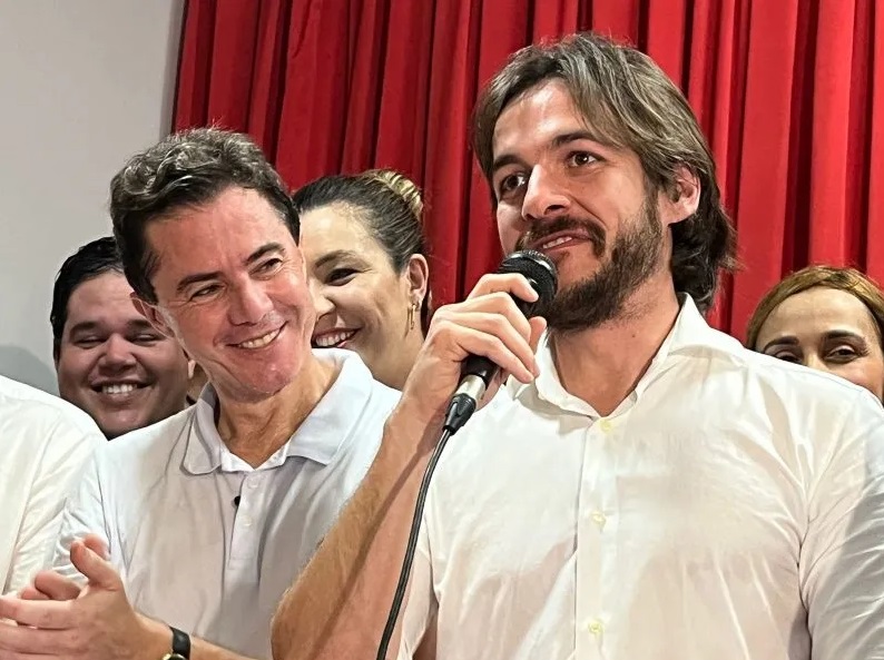 Após anúncio de apoio de Veneziano a Pedro, mais de 65% dos prefeitos que apoiaram o emedebista no 1° turno já aderiram ao tucano