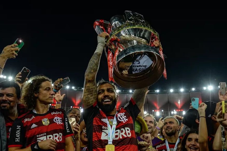 Flamengo vence Corinthians nos pênaltis e é tetracampeão da Copa do Brasil