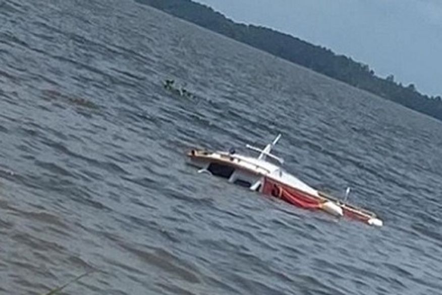 Lancha que levava prefeito e mais seis pessoas explode no Pará