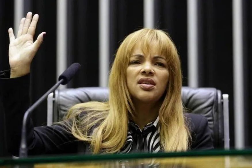 Caso Flordelis: investigações revelaram rituais com sexo, relacionamento entre irmãos, envenenamento e brigas por dinheiro