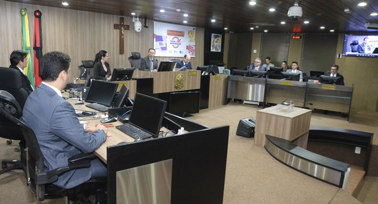 TRE cassa registros e diplomas de candidatos proporcionais na Paraíba por abuso de poder e fraude