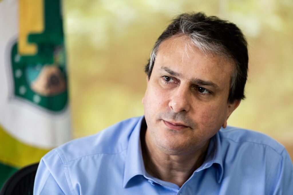 Camilo Santana põe alfabetização na idade certa como maior prioridade do MEC