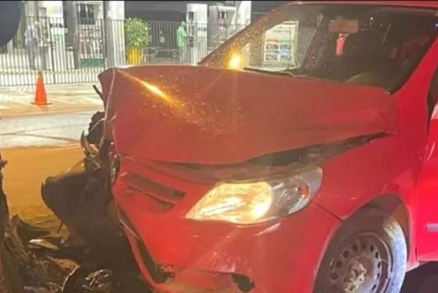 Pai mata a pedradas motorista que atropelou e matou seu filho de 8 anos