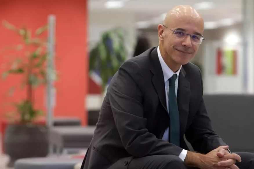 Americanas acha rombo de R$ 20 bilhões e presidente da empresa renuncia