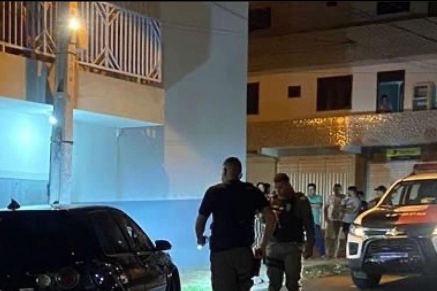 Homens são encontrados mortos dentro de carro no centro de São Bento