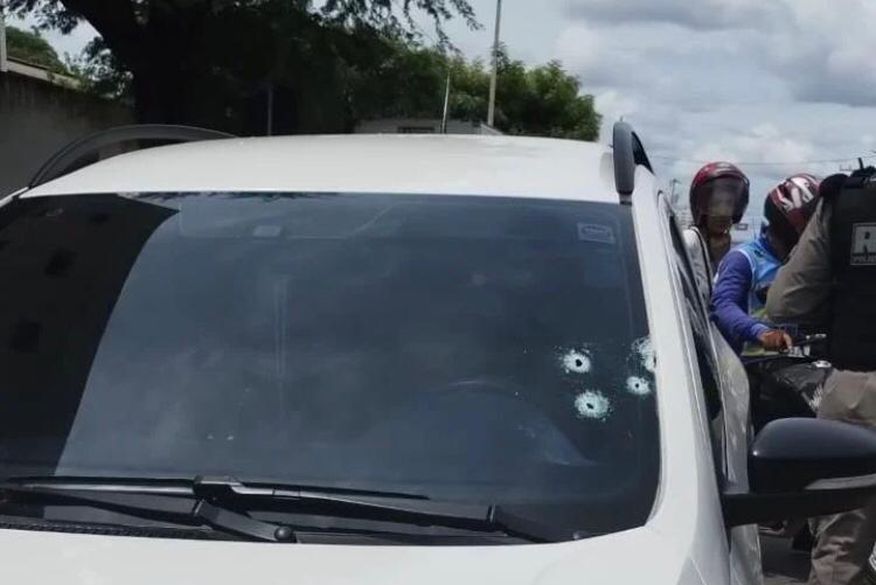 Homem é assassinado a tiros ao parar em semáforo na cidade de Patos