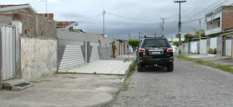 PF prende suspeitos de fraudar concurso da UFPB e cumpre mandados na casa de PM