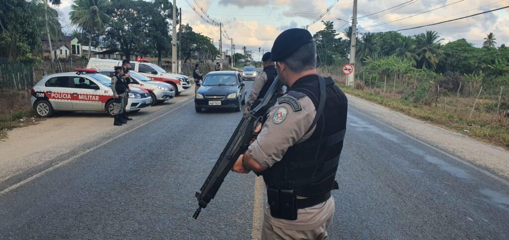 Paraíba planeja colocar câmeras em uniformes de PMs, afirma governador