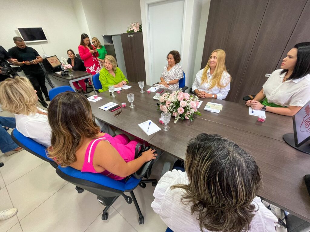 Deputada recebe secretárias de Estado, na busca de mais oportunidades para mulheres, através do setor público