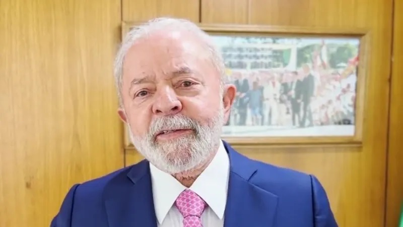 Presidente Lula é diagnosticado com pneumonia e adia viagem a China