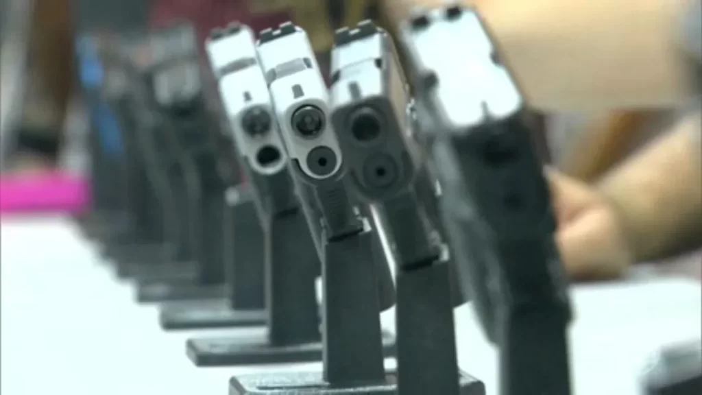 Comissão aprova parecer favorável a projeto que suspende decreto de Lula e flexibiliza venda de armas