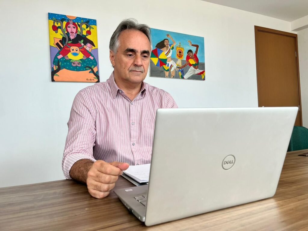 Cartaxo critica alargamento da orla de JP e cita inquérito do MPF que questiona o projeto: “Cícero gasta energia com alargamento da orla e descuida da saúde”