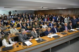 CPMI define plano de trabalho nesta semana e pode aprovar convite a Bolsonaro e aliados