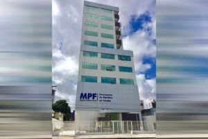Ministério Público Federal investiga prefeituras que não descontam faltas de servidores da saúde na Paraíba