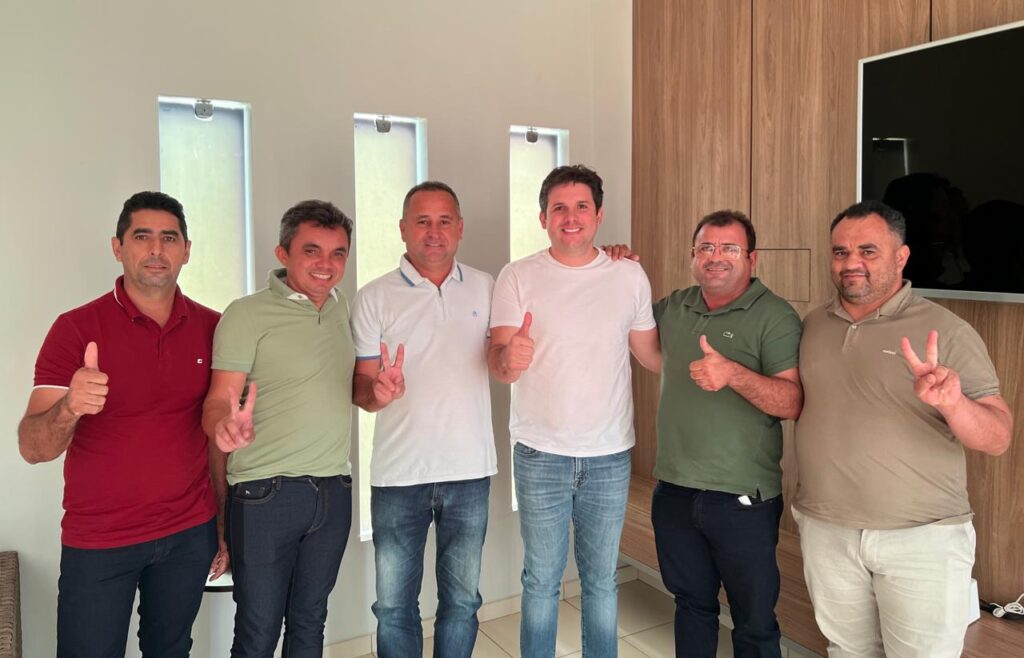 Hugo Motta firma parceria com o prefeito Eudim de Riacho dos Cavalos