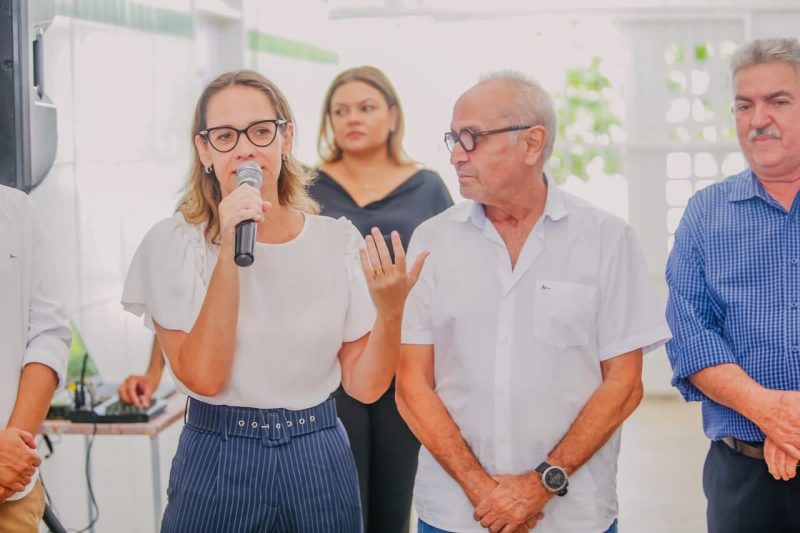 Cícero nomeia Janine Lucena como secretária interina de Saúde da Capital
