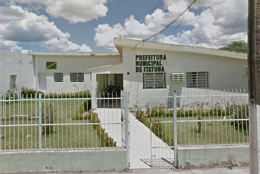 Prefeitura de Itatuba vai gastar quase R$ 1 milhão na compra de adesivos, faixas, fichas médicas e impressões em papel