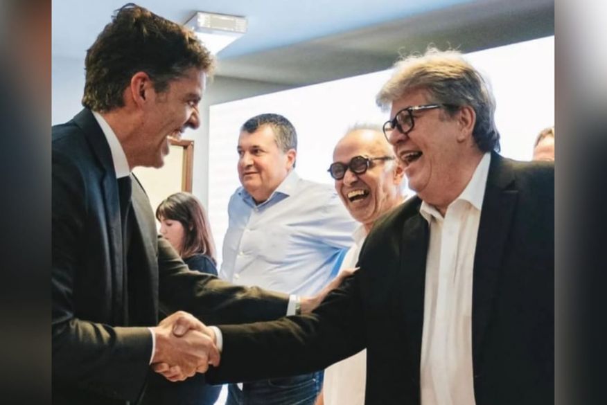 Pedro Cunha Lima reage a aperto de mão entre João Azevêdo e Tovar: “decepção”