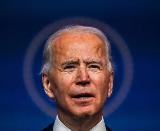 Biden sanciona lei que proíbe TikTok nos Estados Unidos
