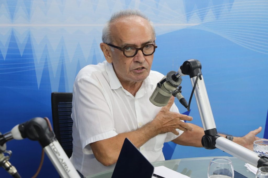 Cícero confirma conversa com o PT em busca do apoio de Lula ao projeto de reeleição