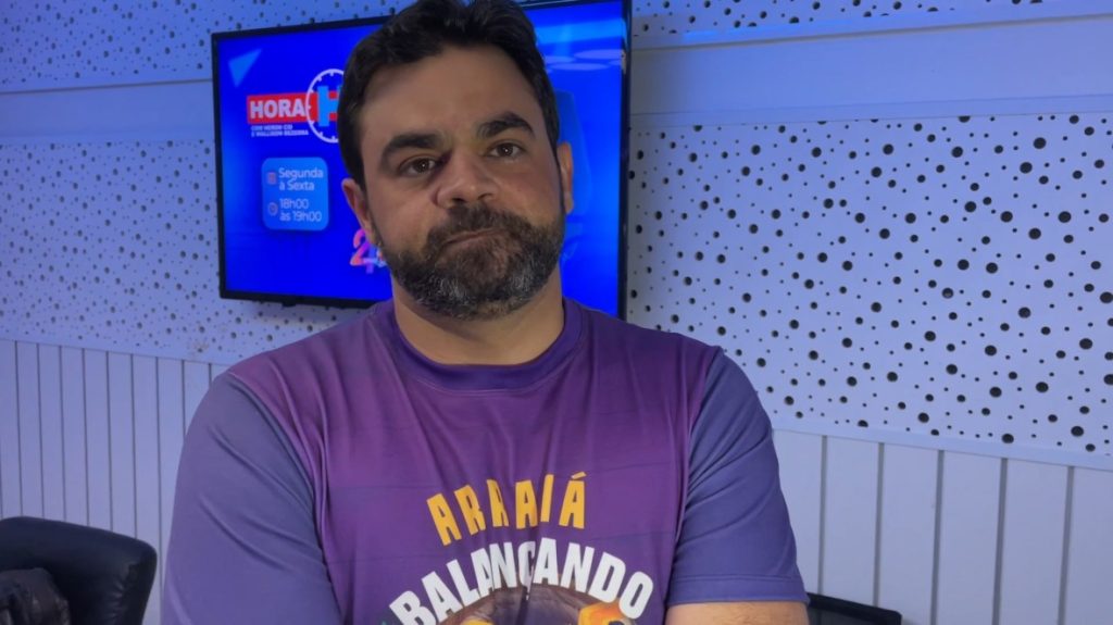 Carro com o prefeito de São Bento capota próximo a Campina Grande