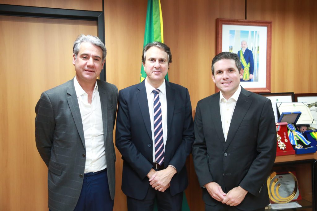 Deputado Hugo Motta se reúne com Ministro da Educação e solicita Campus do IFPB para Pombal e ampliação de curso na UFCG